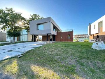 Casa en alquiler en Guillermo Hudson