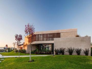 Casa en alquiler en Guillermo Hudson