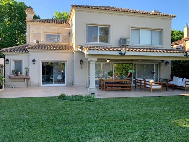 Casa en alquiler en Garín