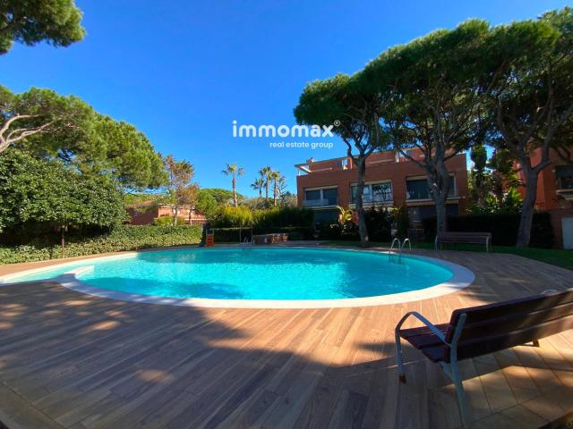 Casa en Alquiler en Gavà Mar, Vive a Un Paso del Mar