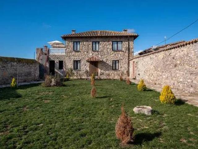 Casa en Alquiler en Gemuño