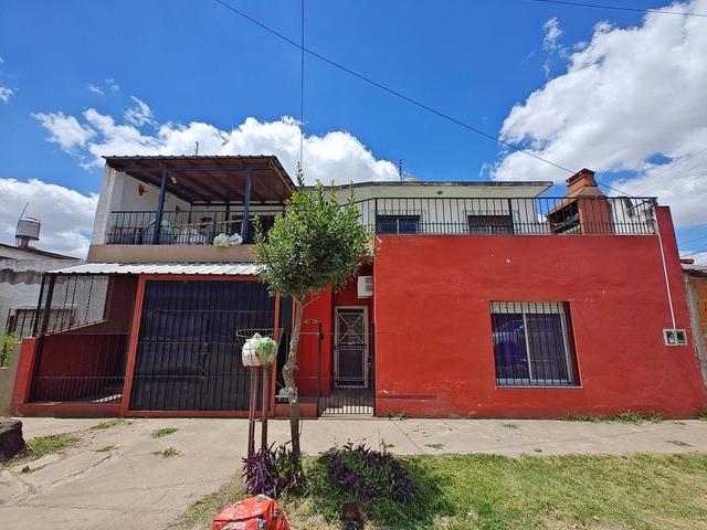Casa en alquiler en González Catán