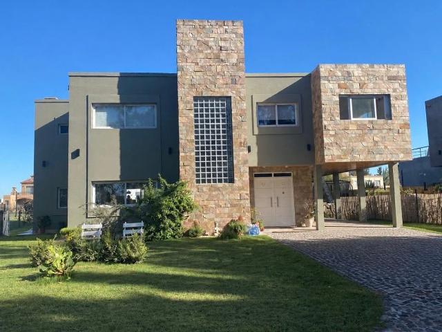 Casa EN ALQUILER en Inmomap