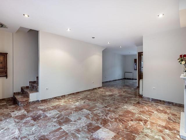 Casa en alquiler en junto a Fajalauza
