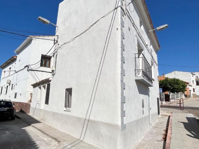 Casa en alquiler en Lucena de Jalón Zaragoza