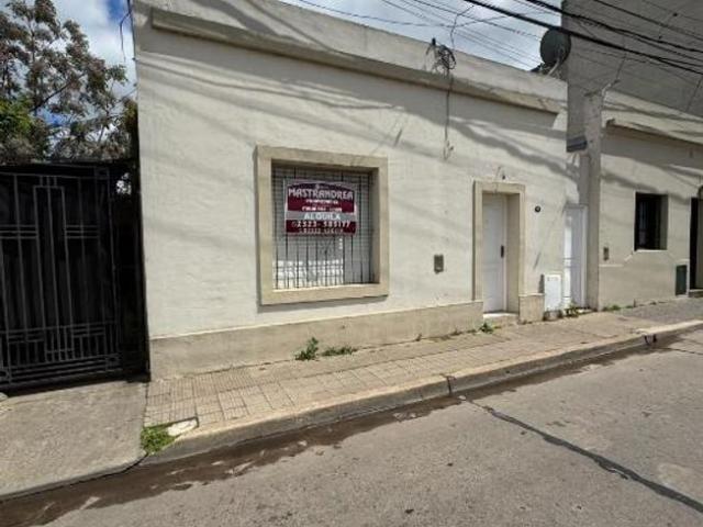 Casa en alquiler en Lujan Centro