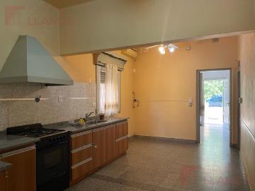 Casa en alquiler en Luján