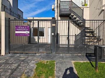 Casa en alquiler en Luján