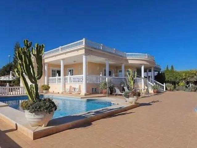 Casa en Alquiler en La Nucia