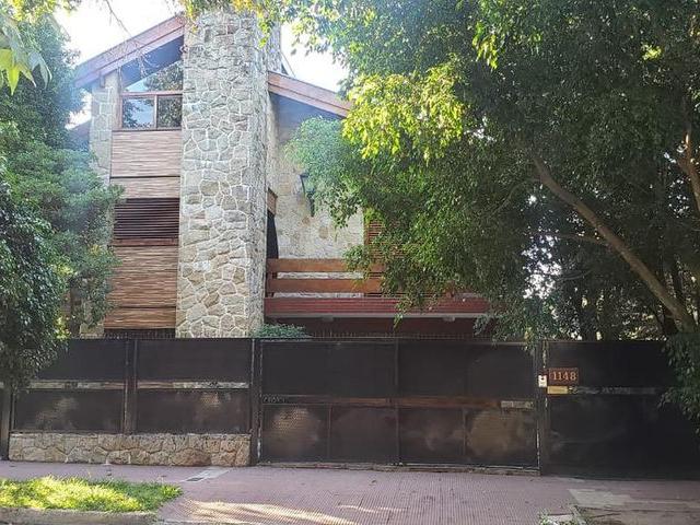 Casa en alquiler en La Lucila