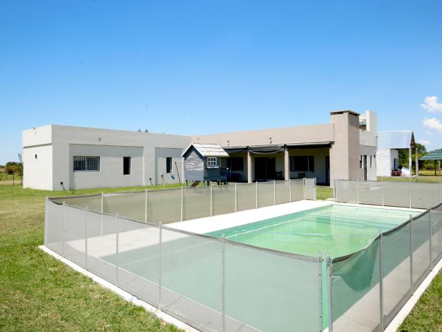 Casa en Alquiler en La Plata, Poblet