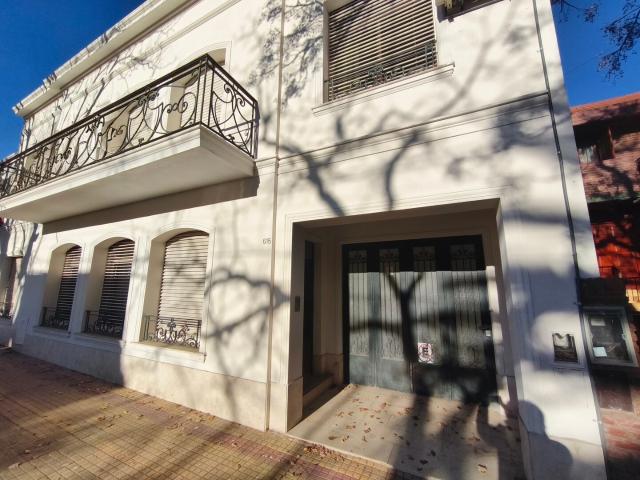 Casa en Alquiler en La Plata