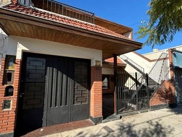 Casa en alquiler en Lanús Oeste