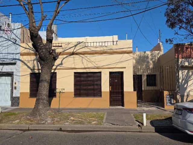 Casa en alquiler en Lanús Este