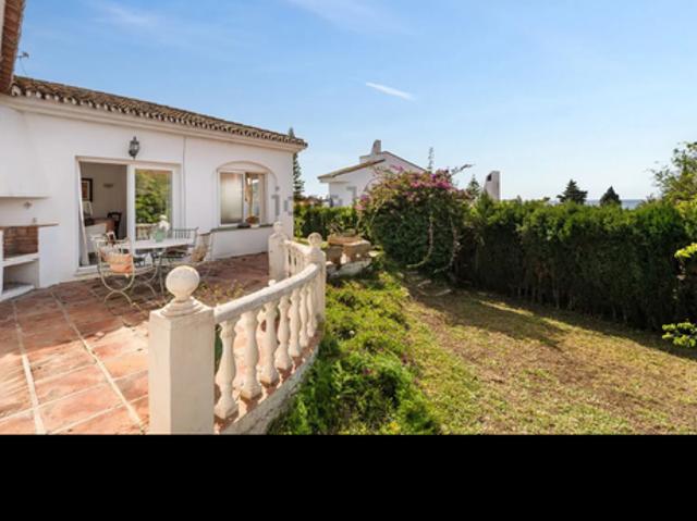 Casa en alquiler en Las Chapas, Marbella