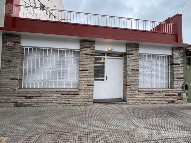 Casa en alquiler en Liniers