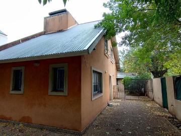 Casa en alquiler en Llavallol