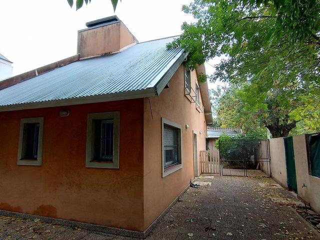 Casa en alquiler en Llavallol