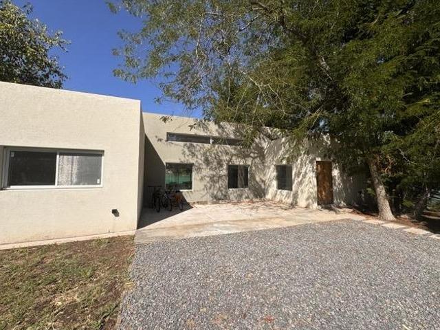Casa en alquiler en Loma Verde