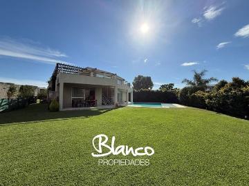Casa en alquiler en Loma Verde