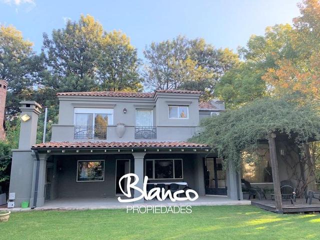 Casa en alquiler en Loma Verde