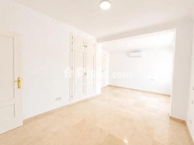 Casa en alquiler en los Naranjos Las Brisas