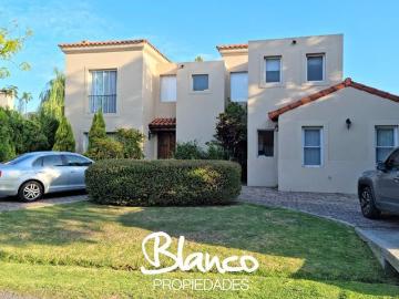 Casa en alquiler en Los Pilares Barrio Privado