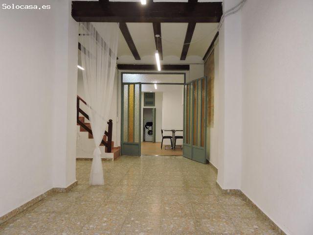 Casa en alquiler en Puzol de 4 habitaciones con techos altos