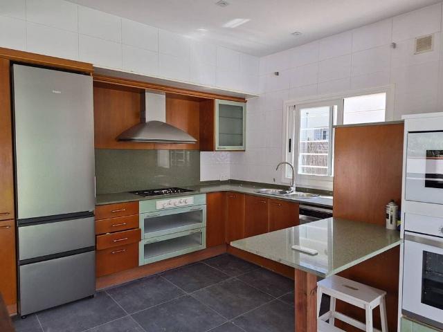 Casa en alquiler en paseo Camèlies, Sant Cugat del Vallès, de 143 m² 3 habitaciones por 2.600