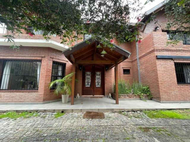 Casa en alquiler en Parque Leloir