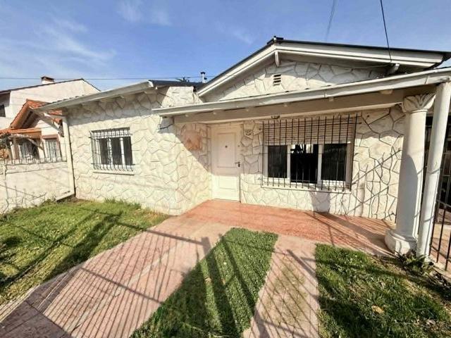 Casa en alquiler en Parque Luro