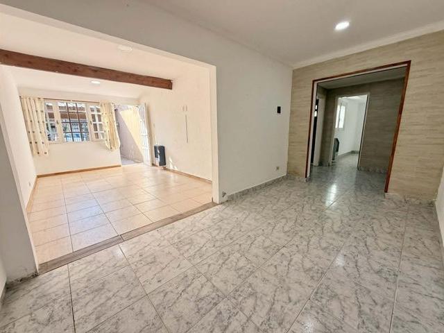 Casa en alquiler en Parque Luro