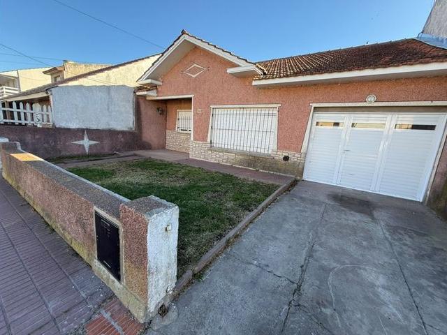 Casa en alquiler en Parque Luro