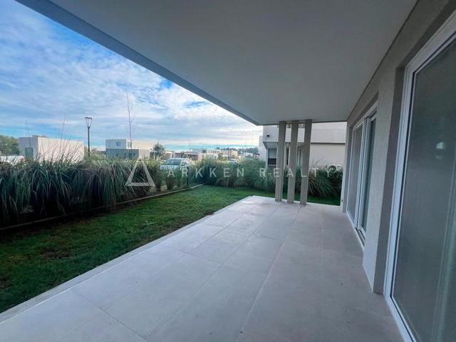 Casa en alquiler en Pilar
