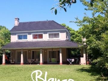 Casa en alquiler en Pilar