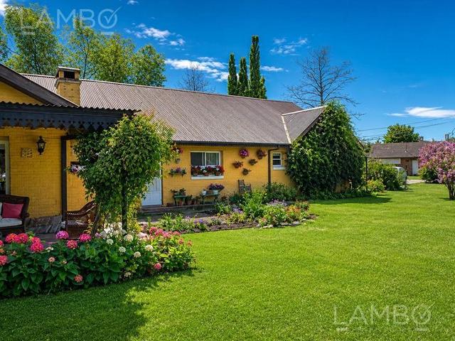 Casa en alquiler en Pilar