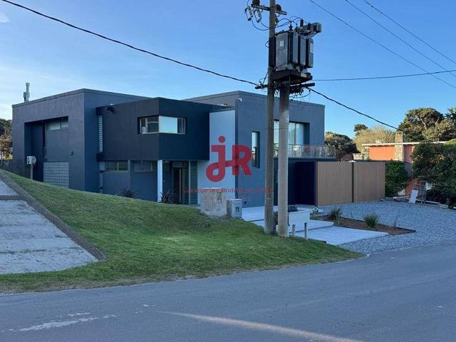 Casa en alquiler en Pinamar