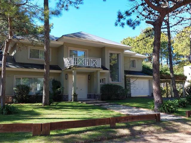 Casa en alquiler en Pinamar
