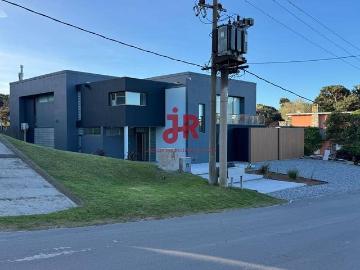 Casa en alquiler en Pinamar