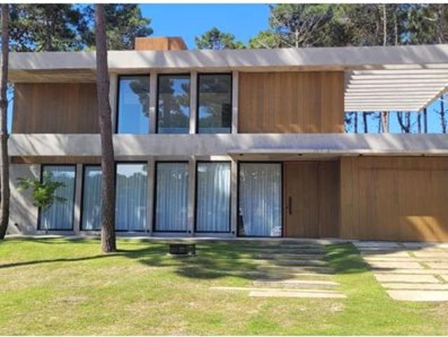 Casa en alquiler en Pinamar