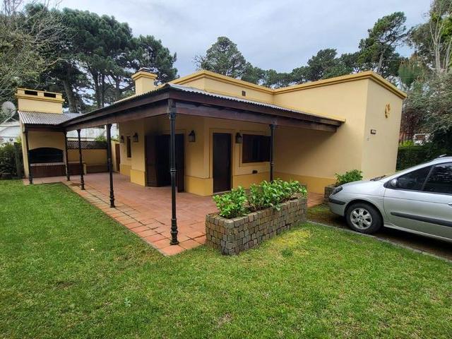 Casa en alquiler en Pinamar