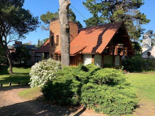 Casa en alquiler en Pinamar