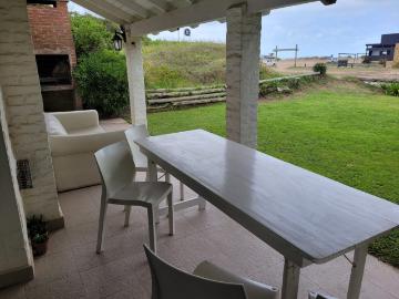 Casa En Alquiler En Pinamar Frente Al Mar