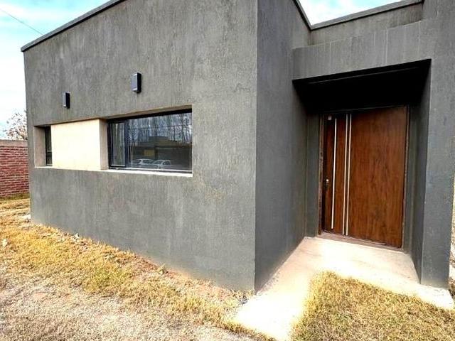 Casa en alquiler en Plottier