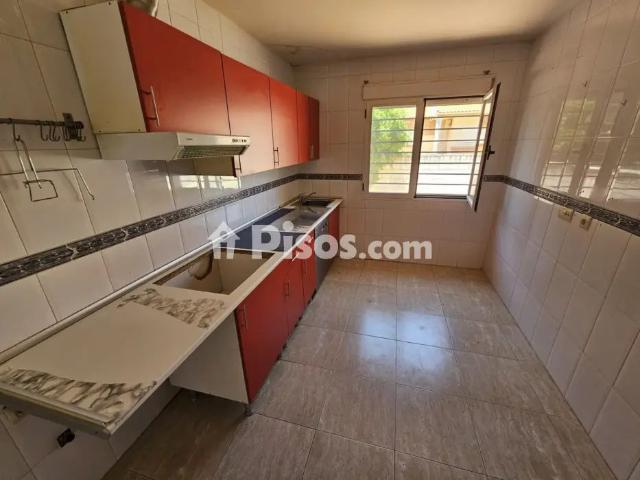 Casa en alquiler en Poblete