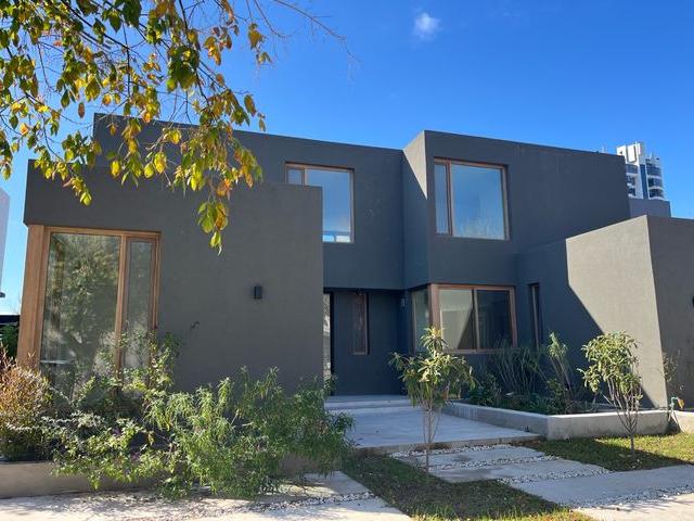 Casa en alquiler en Rincón de Milberg
