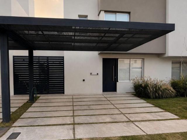 Casa en Alquiler en Rossen Barrio Privado, Valle Escondido