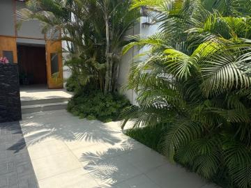 Casa en alquiler en San Borja a S/15,500 al mes
