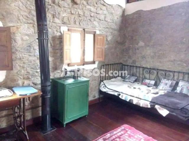 Casa en alquiler en San Claudio Trubia Las Caldas
