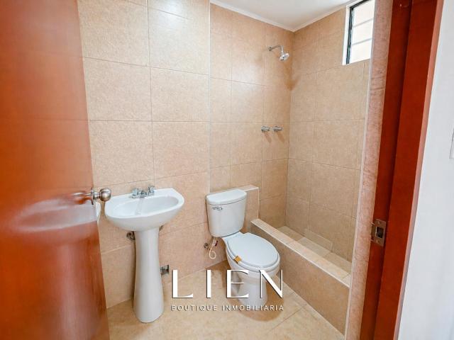 Casa en alquiler en Santiago De Surco a $1,985 al mes